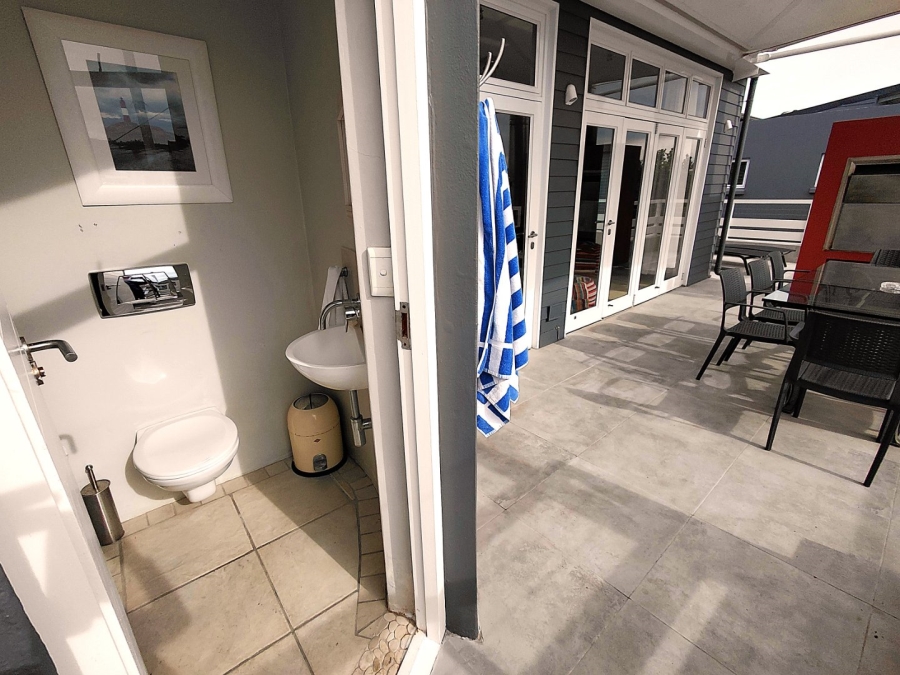 1 Bedroom Property for Sale in Thesen Islands Western Cape